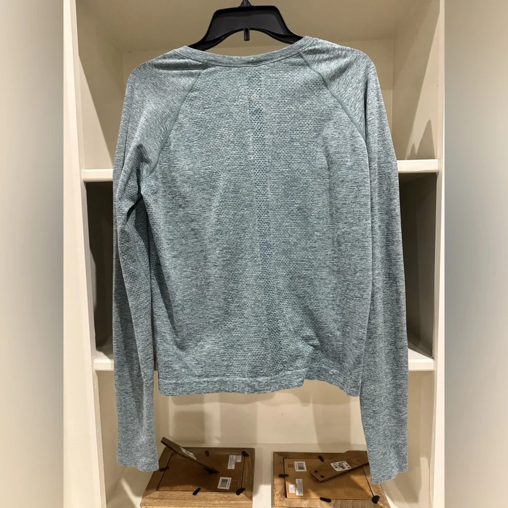 Lululemon Swiftly Tech Long Sleeve Shirt
Race Length- Sz 12 - Picture 2 of 2